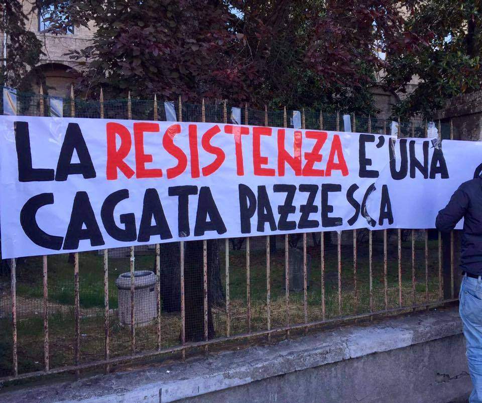 striscioni casa pound 2